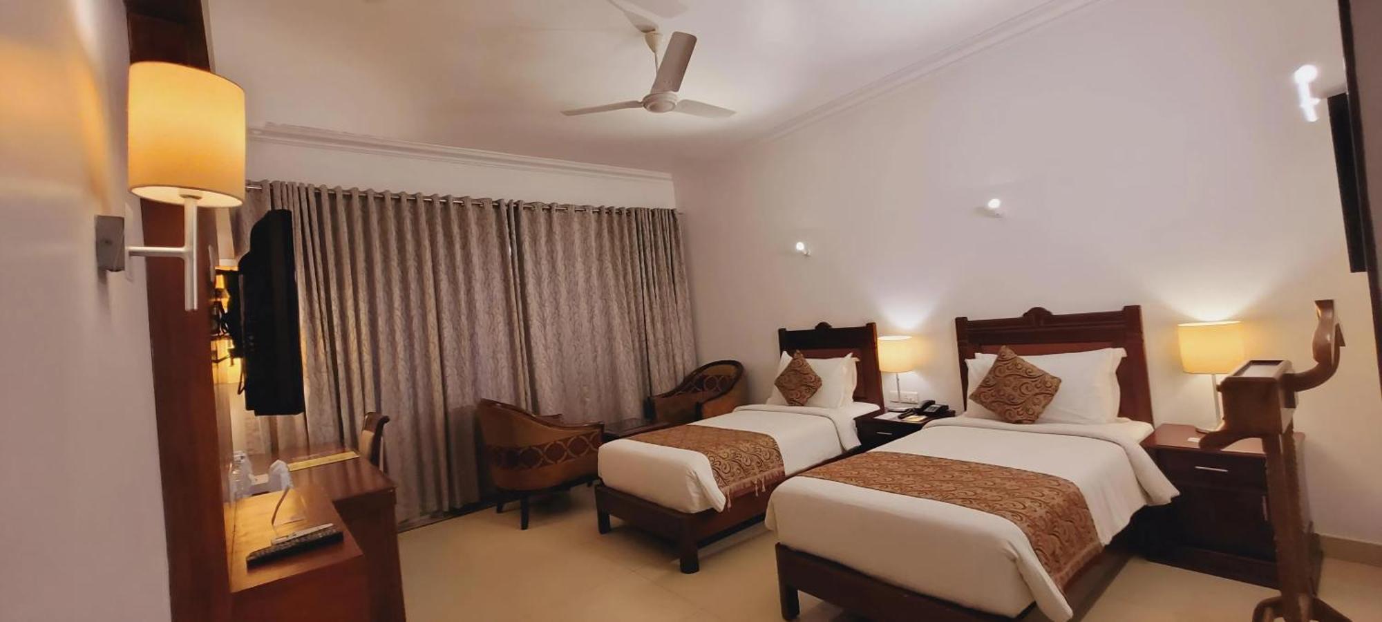 Ashoka Inn Thrissur Zewnętrze zdjęcie