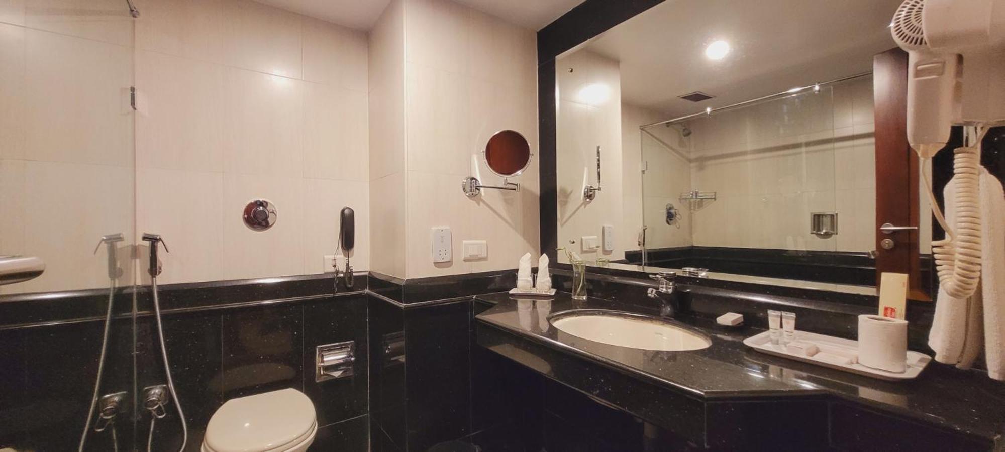 Ashoka Inn Thrissur Zewnętrze zdjęcie
